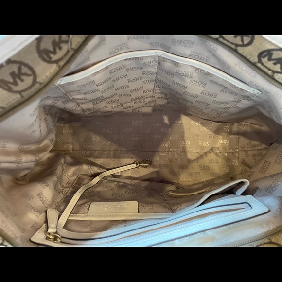 Michael Kors Tote - Picture 3 of 4